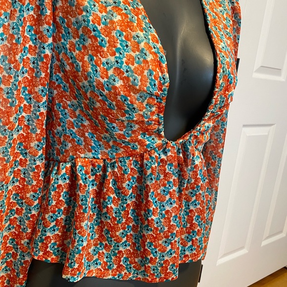 Top - Picture 2 of 7